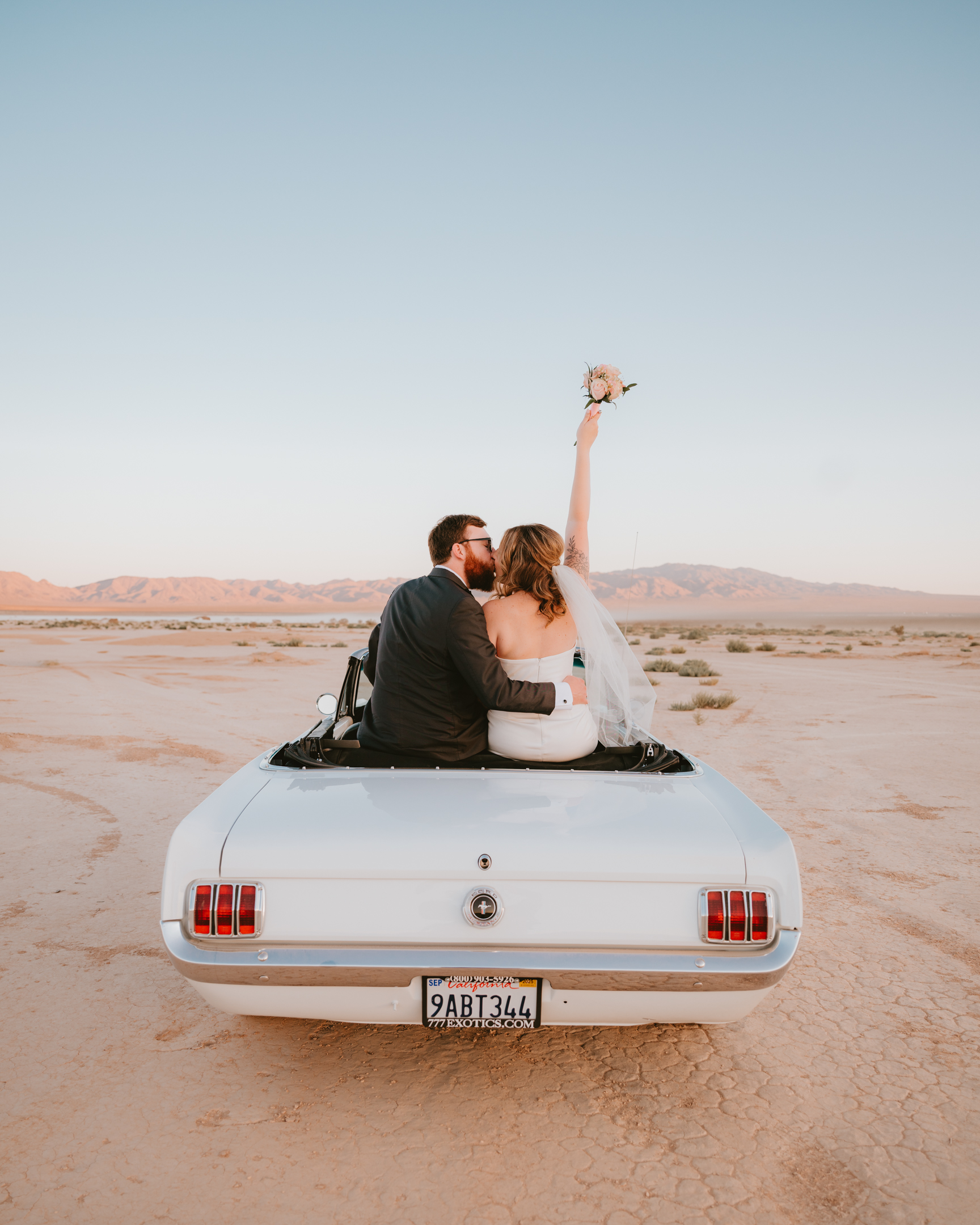 Las Vegas desert elopement