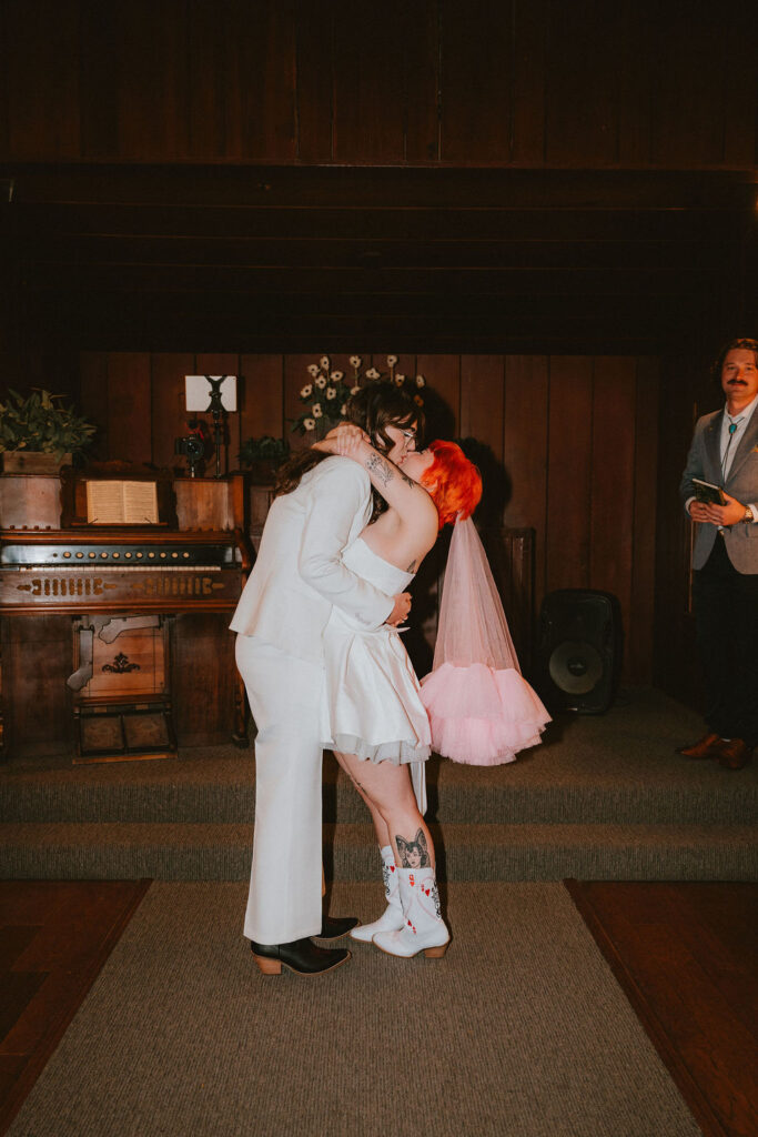 romantic wedding photos during a las vegas ceremony
